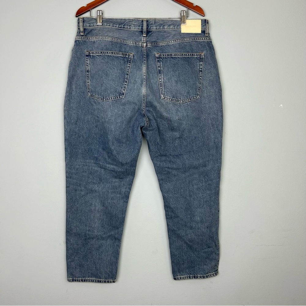 Everlane 33 crop the 90’S cheeky jeans button fly organic cotton midium wash